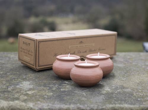 Handmade Terracotta candles - Karan- Box of 3 Lavender
